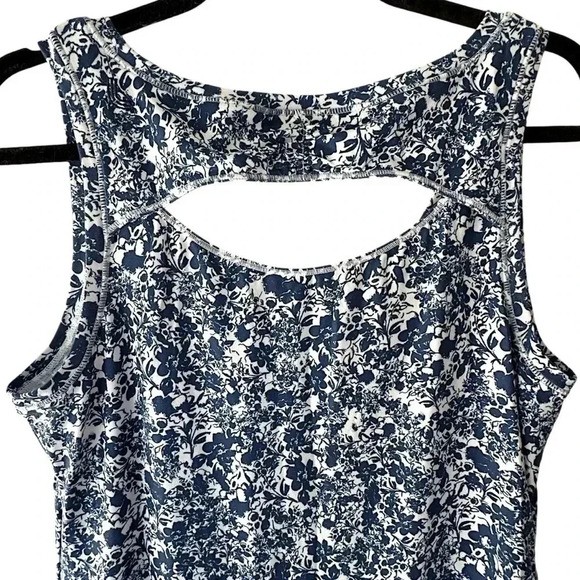 LÖLE NWOT SLEEVELESS ASYMMETRICAL ATHLETIC DRESS NAVY BLUE DITSY PRINT | LARGE - Picture 7 of 10